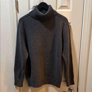 Uniqlo Men's Charcoal Turtleneck Sweater
